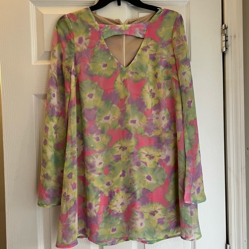 Tobi Colorful Chiffon Bell Sleeve Dress